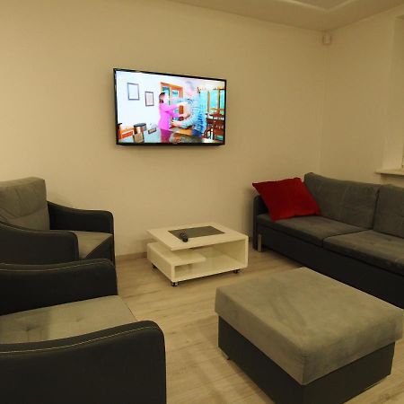 Grand-Tourist Amber Center Apartments กดัญสก์ ภายนอก รูปภาพ