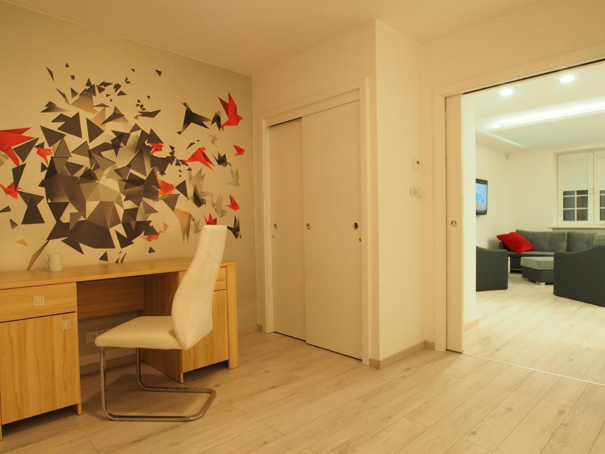 Grand-Tourist Amber Center Apartments กดัญสก์ ภายนอก รูปภาพ