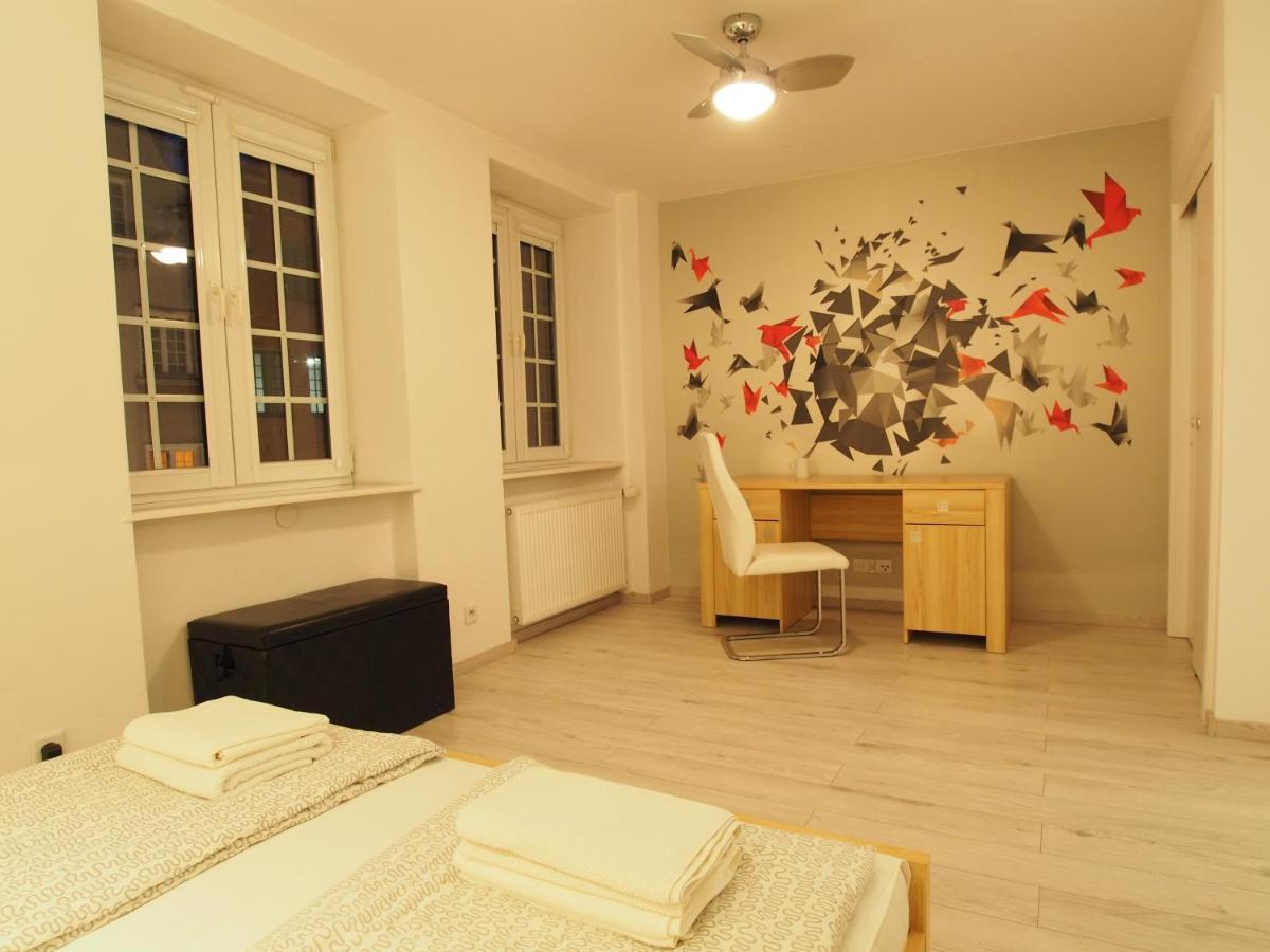 Grand-Tourist Amber Center Apartments กดัญสก์ ภายนอก รูปภาพ