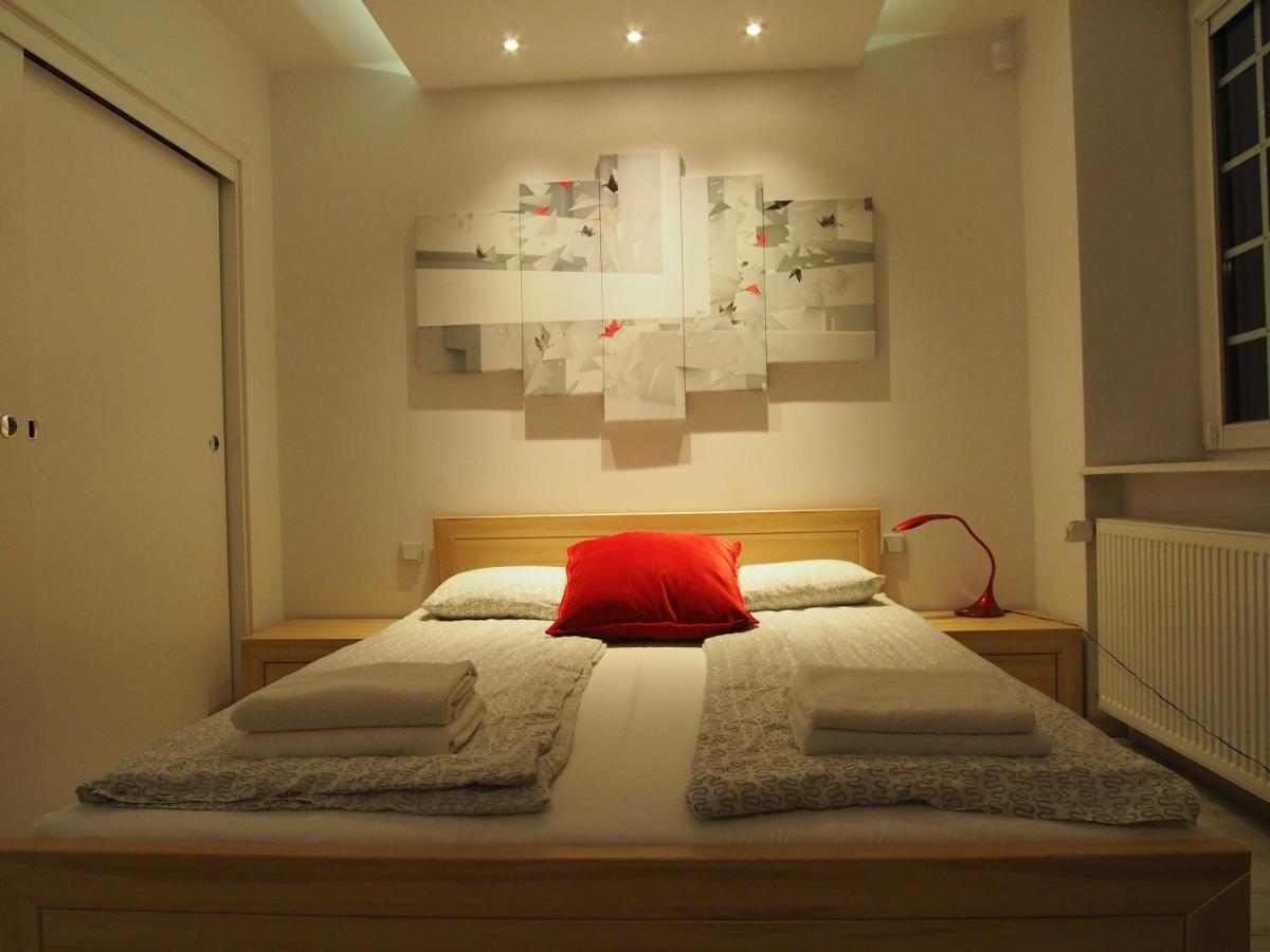 Grand-Tourist Amber Center Apartments กดัญสก์ ภายนอก รูปภาพ