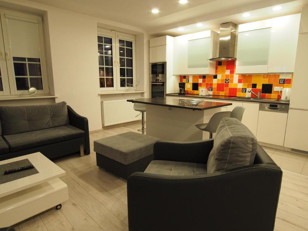 Grand-Tourist Amber Center Apartments กดัญสก์ ภายนอก รูปภาพ